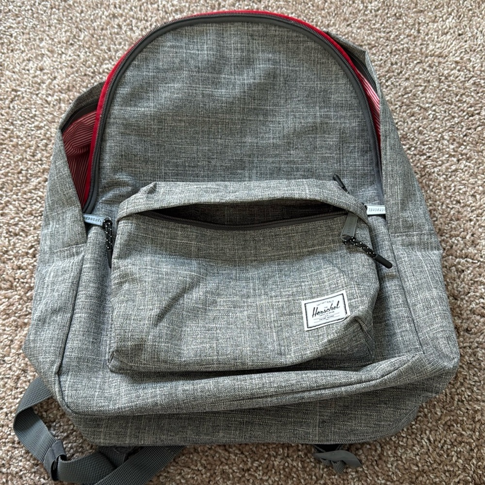 HERSCHEL CLASSIC BACKPACK in Raven NWOT